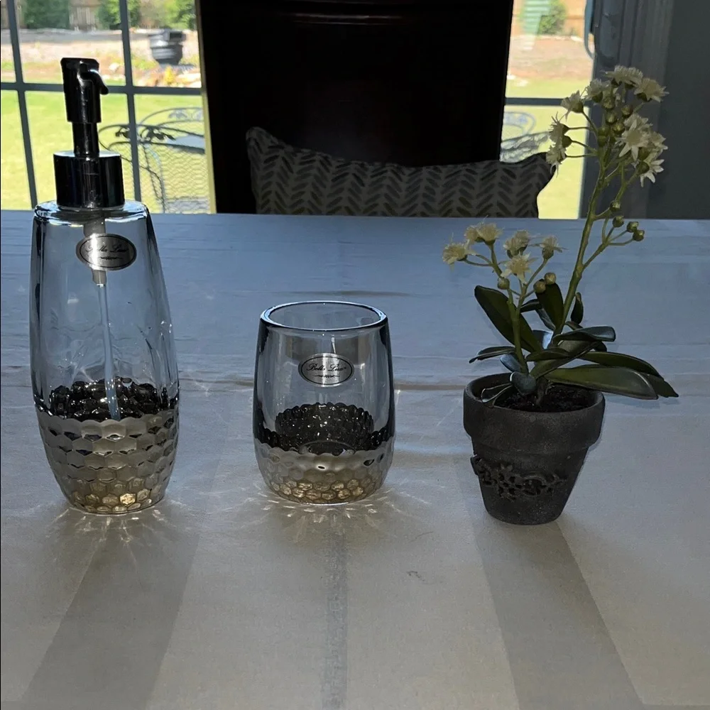 Bella Lux Bathroom Accessories Set Of Two Silver Tumbler Plus A Planter